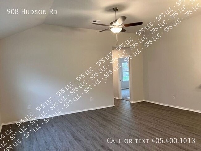 Building Photo - 908 Hudson Rd