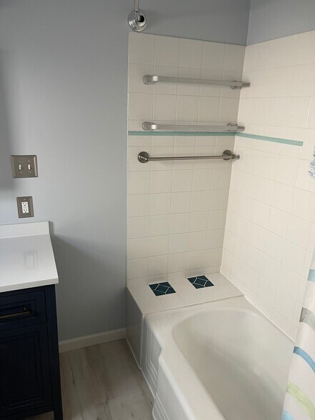 Building Photo - 4449 Kensington Rd