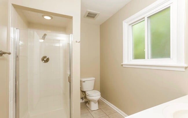 Building Photo - 1464 Deerfield Rd