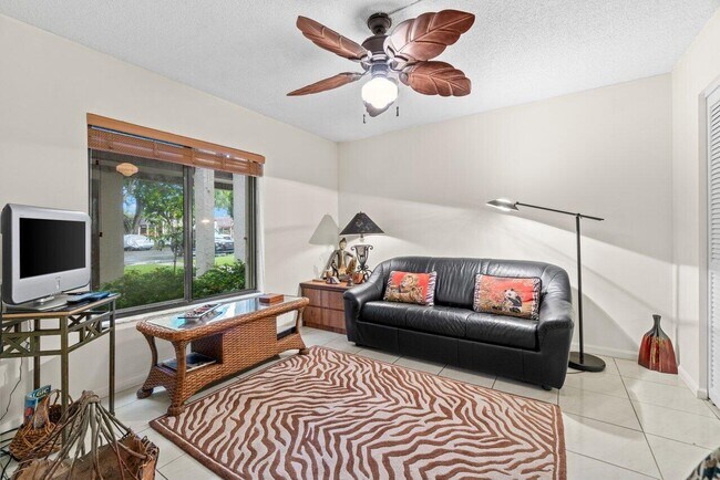 Building Photo - 10203 Mangrove Dr