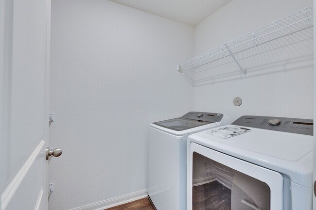 Building Photo - 18512 Quiet Range Dr