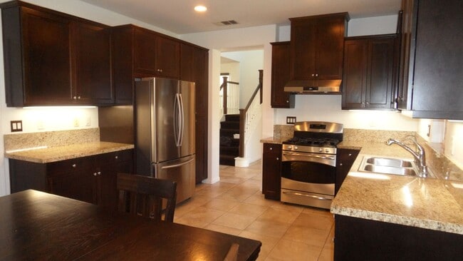 Building Photo - 3BR 2.5 BA 2 Story Home with 2 Car Garage