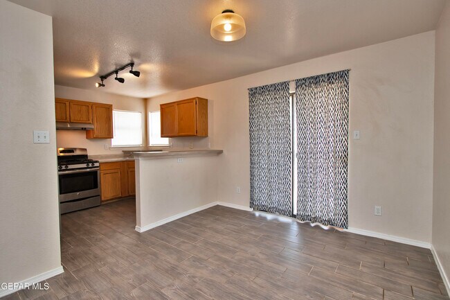 Building Photo - 11726 Stone Castle Dr