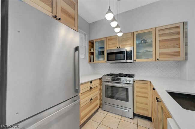 Building Photo - 9050 W Warm Springs Rd