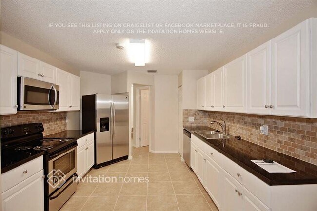 Building Photo - 13857 SW 103rd Ln