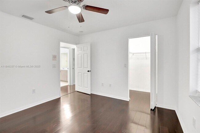 Building Photo - 15421 SW 18th St