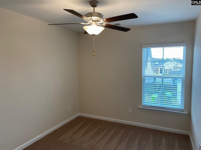 Building Photo - 421 Sharptail Dr