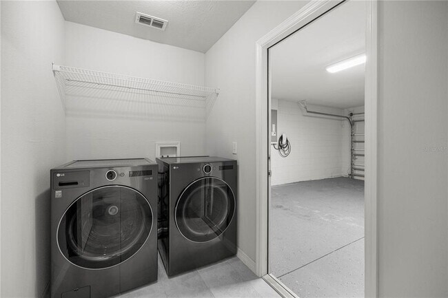 Building Photo - 2868 SW 165th Pl