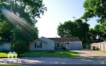 Building Photo - 305 Sherbrook Ct
