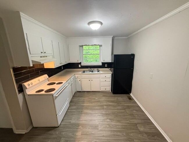 Building Photo - 5007 Brewer Ct