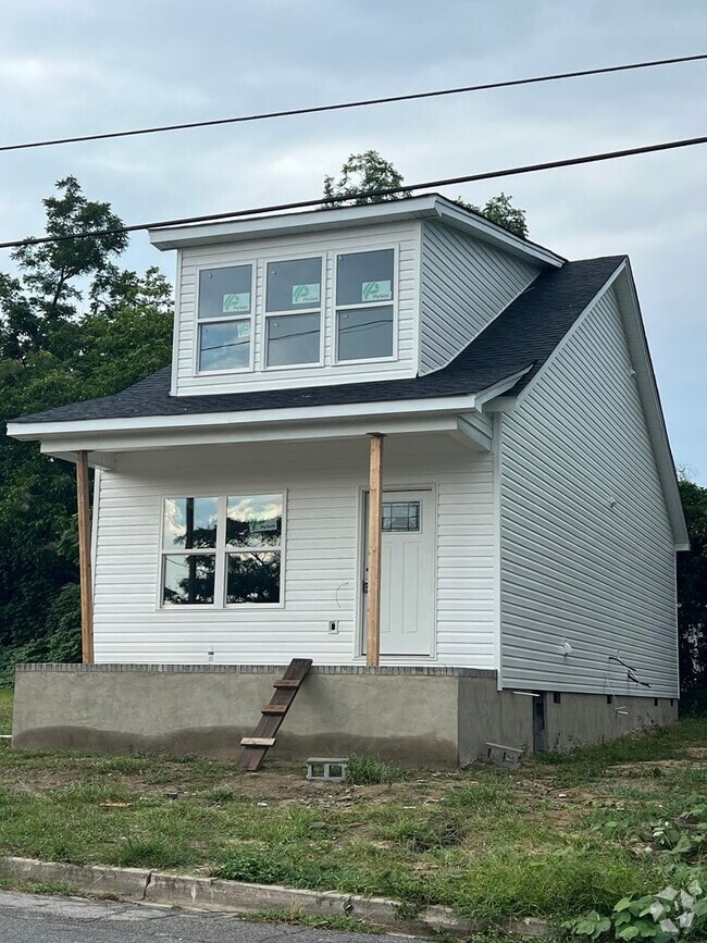 Building Photo - 1218 House St