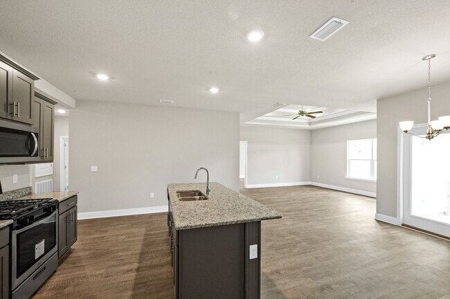 Building Photo - 431 Gemini St