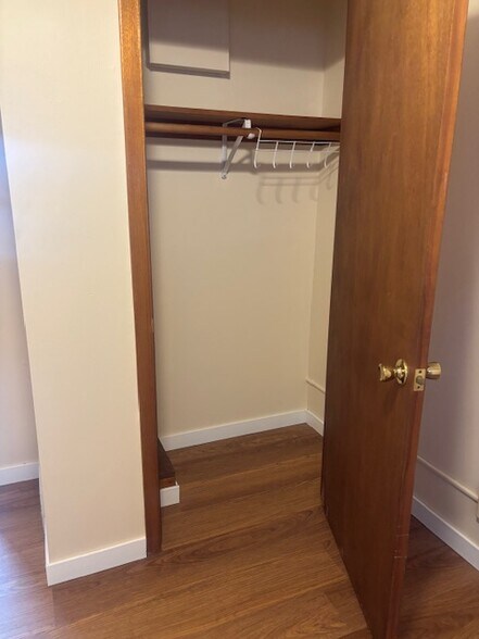 Building Photo - 6396 Nesbitt Rd