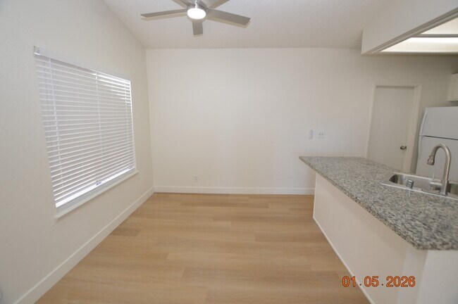 Building Photo - 1925 Ann Greta Dr