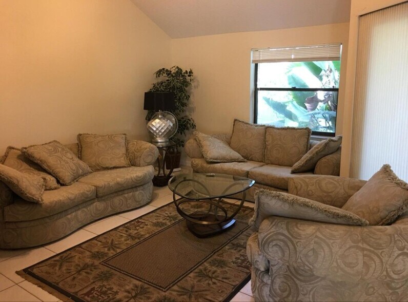 Building Photo - 9252 Ketay Cir