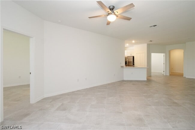 Building Photo - 2156 Dragonfruit Wy