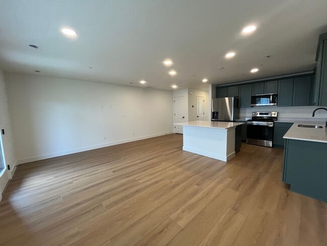 Building Photo - Fantastic New Home in Mosaic