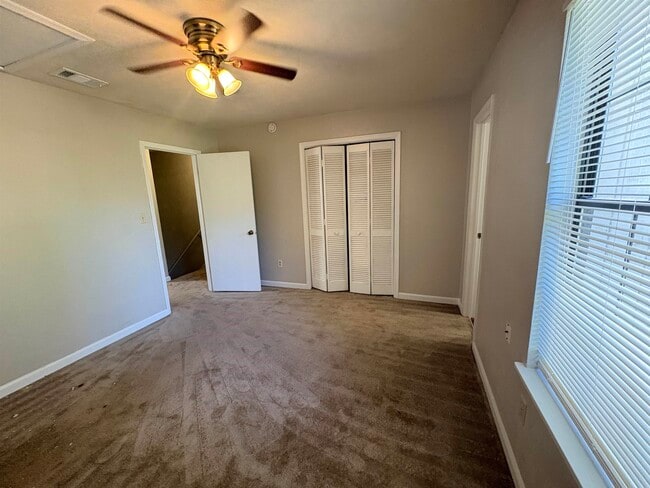 Building Photo - 1862 Sylvan Ct