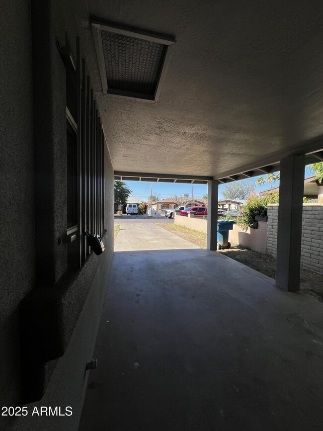 Building Photo - 3336 W Turney Ave