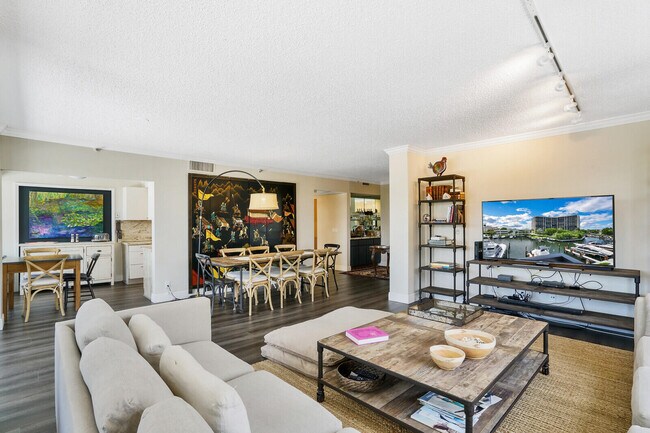 Building Photo - 4748 S Ocean Blvd