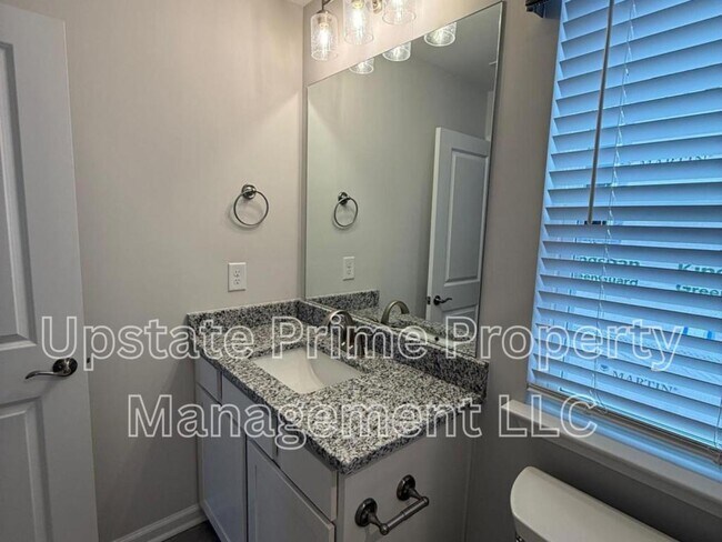 Building Photo - 412 Poinsett Bridge Wy