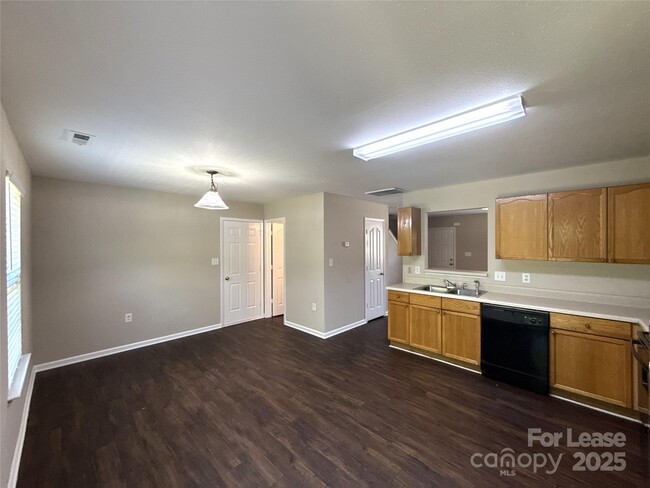 Building Photo - 5815 Kelden Walker Ln