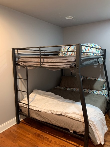 Building Photo - 216 9th St SE