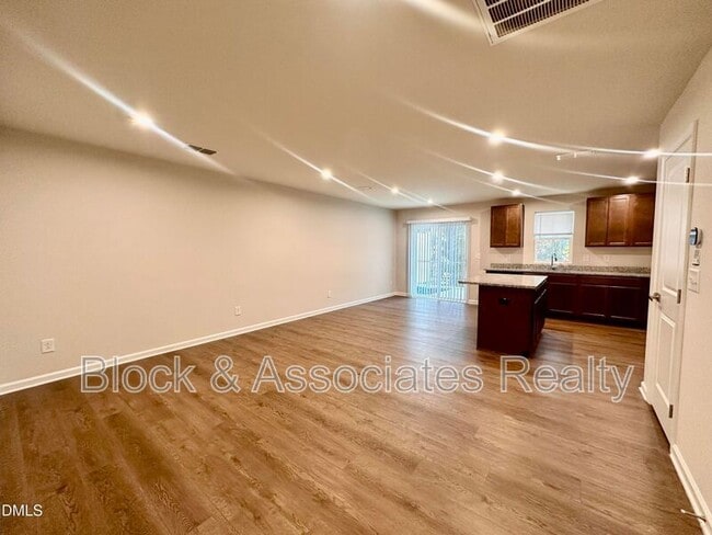 Building Photo - 6650 Gibraltar Rock Dr