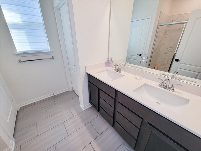 Building Photo - 8214 Leisure Pt Dr