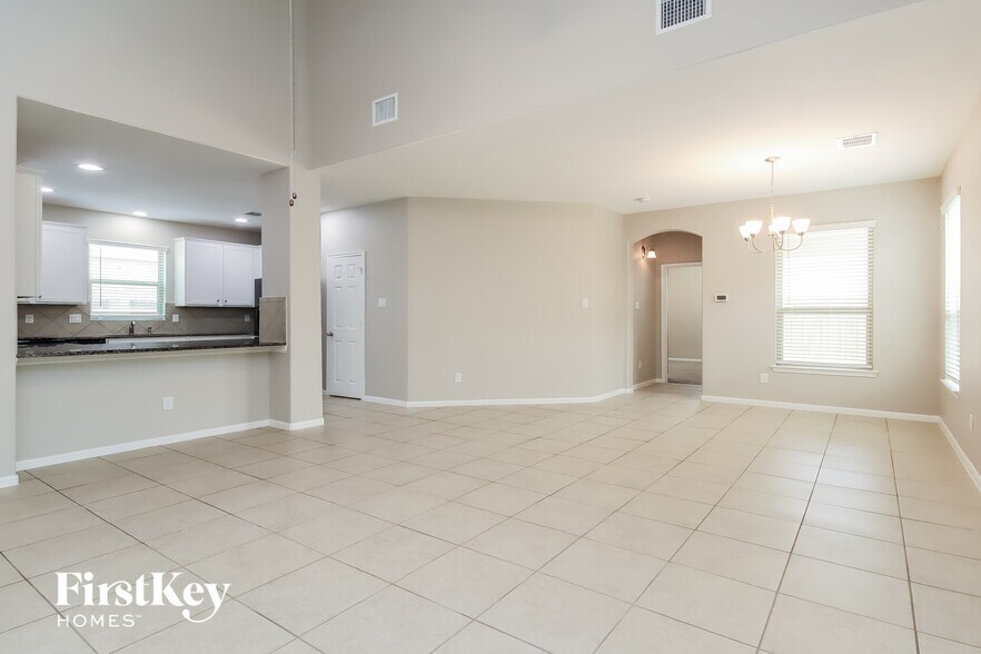 Building Photo - 9207 Penfield Dr