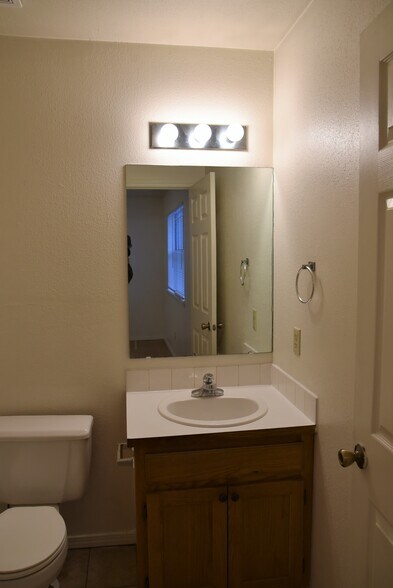 Building Photo - 428 Kays Ln