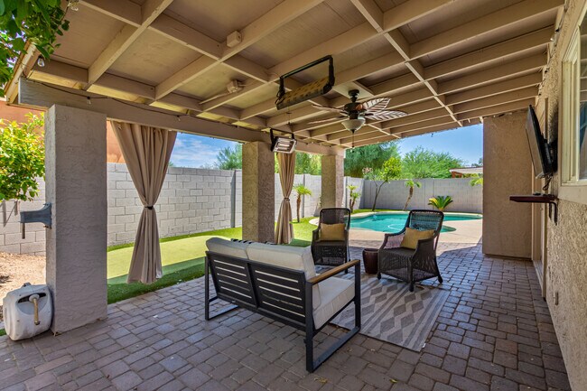 Building Photo - 15433 N 63rd St