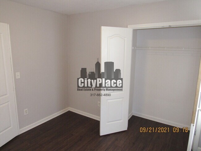 Building Photo - 608 Fisher Creek Dr, Indianapolis, IN 46239