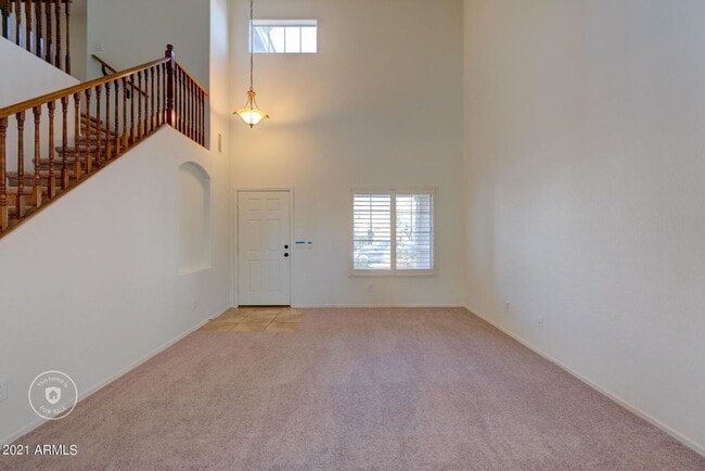 Building Photo - Gorgeous 4 Bed 3 Bath 3 Car home in Peoria with community Pool