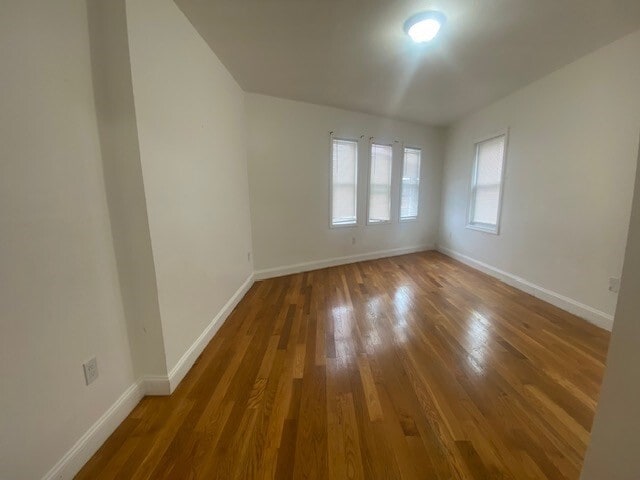 Building Photo - 176 Ferry St