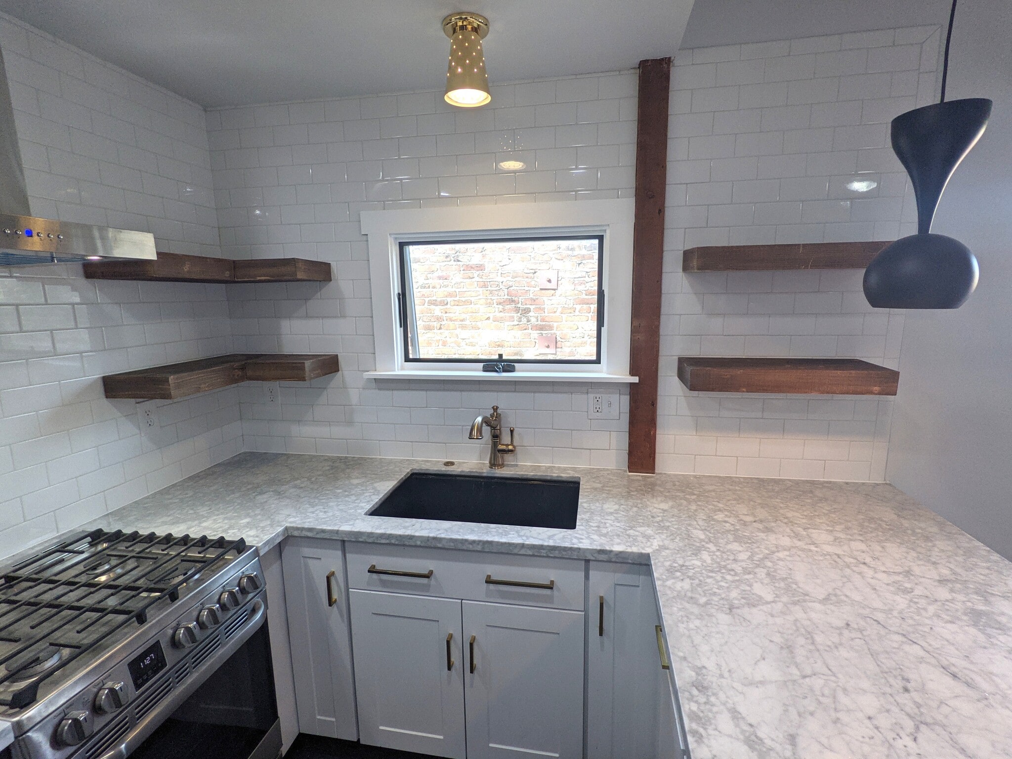 kitchen - 3554 4th Ave