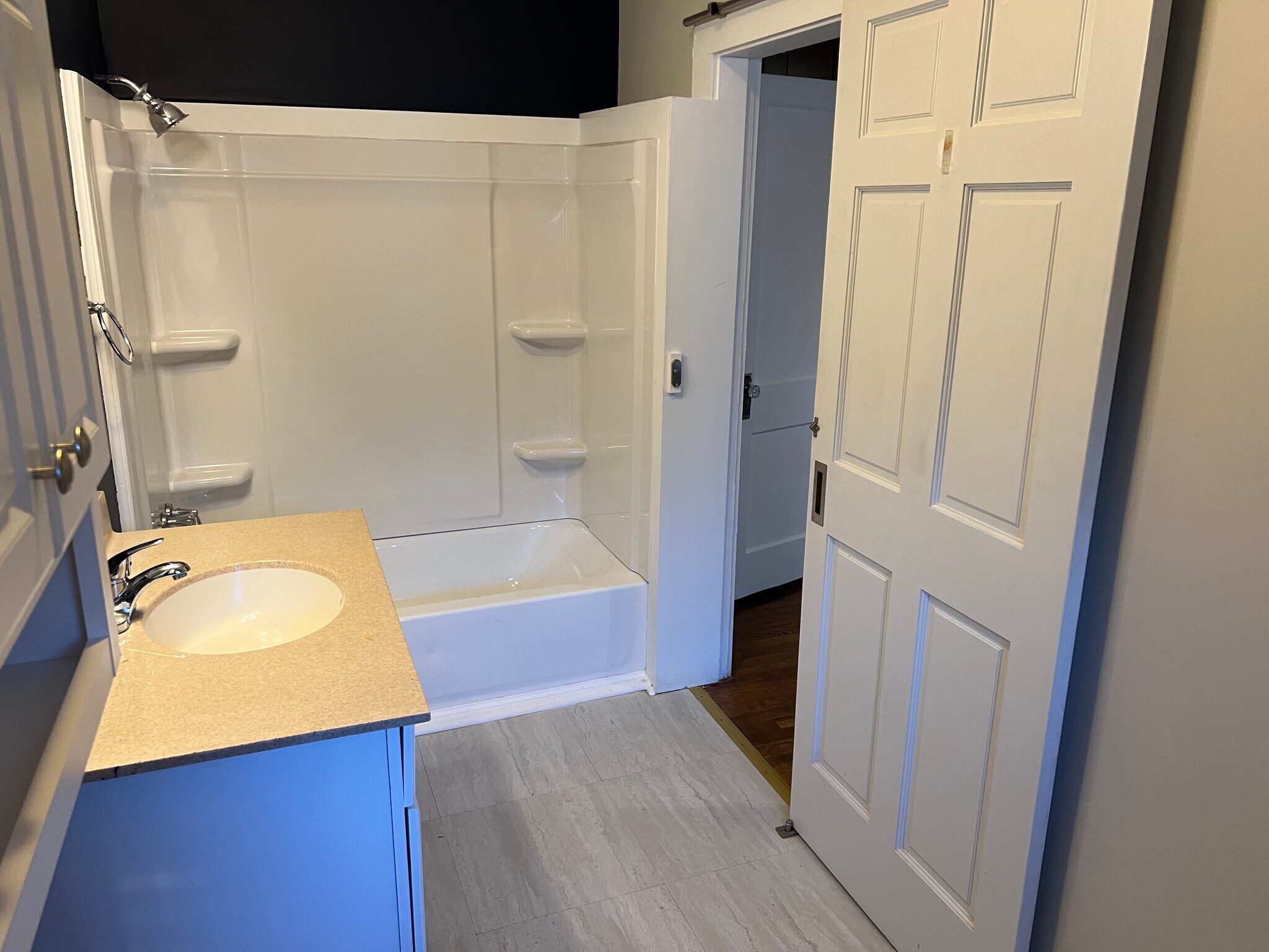 Building Photo - 60 Pulliam St