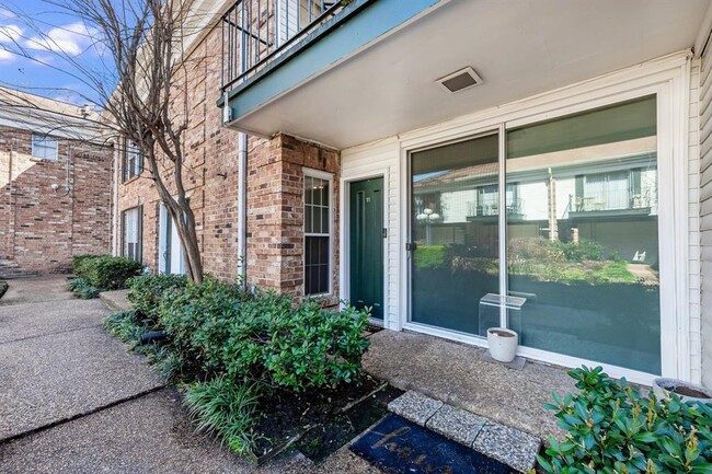 Building Photo - 3400 Timmons Ln