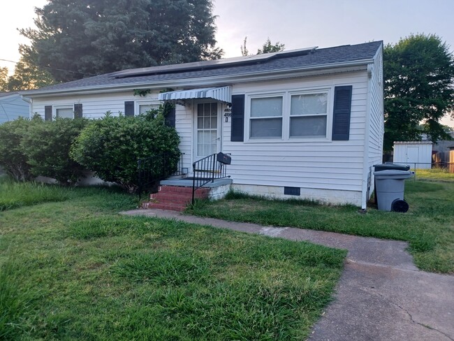 Primary Photo - 4806 82nd St