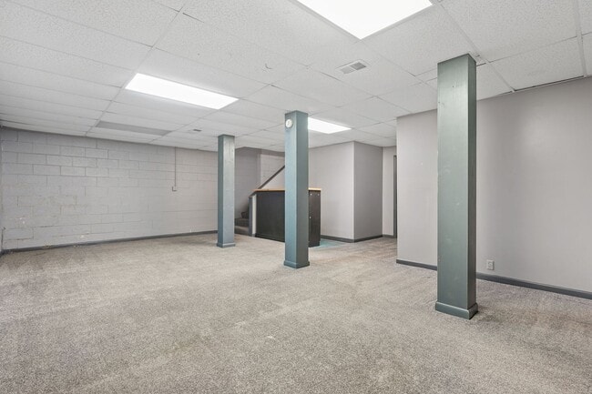 Building Photo - 3770 Baxter Rd