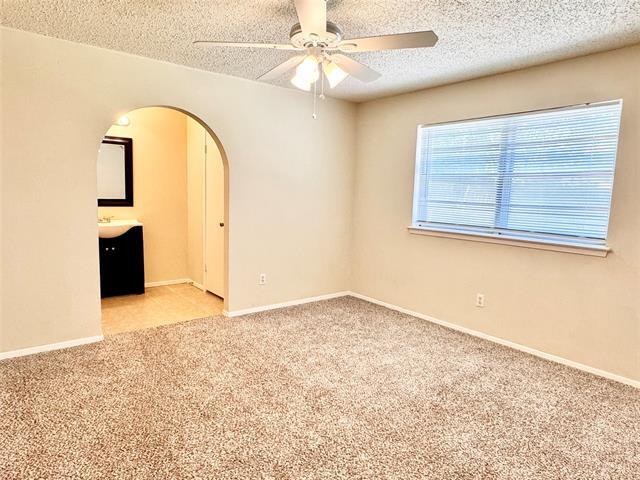 Building Photo - 6904 Bennington Dr