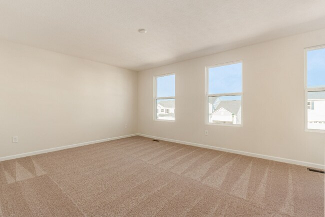 Building Photo - 317 Raccoon Ave