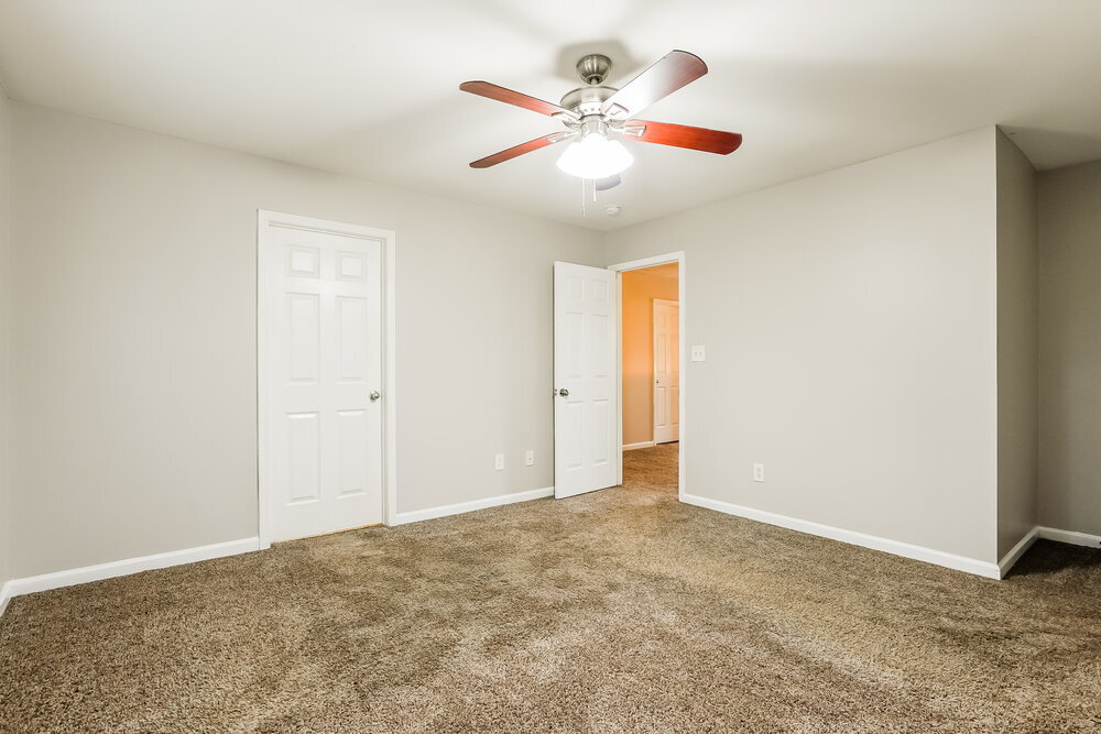 Building Photo - 146 Willowbrook Cir