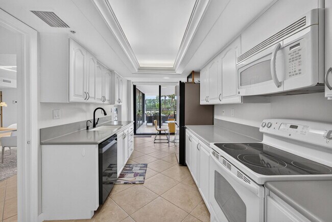 Building Photo - 3440 S Ocean Blvd