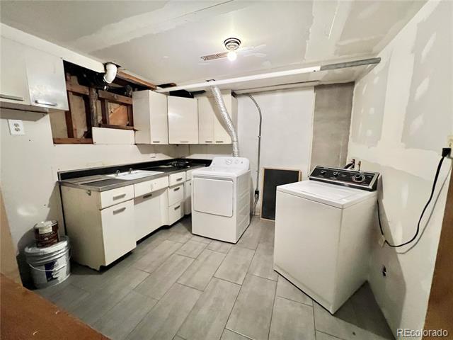 Building Photo - 3201 S Holly St