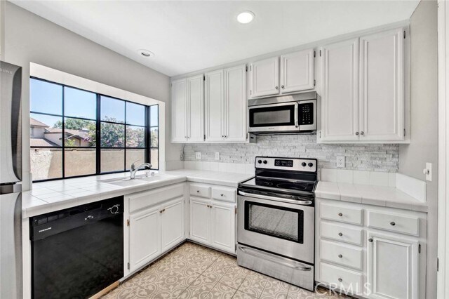 Building Photo - 14 Evening Breeze