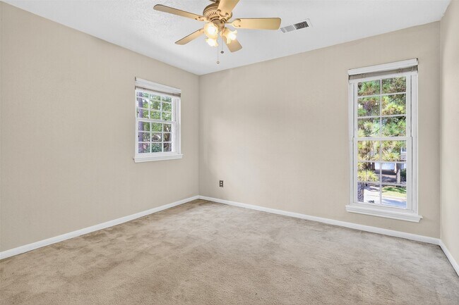Building Photo - 18307 Forest Elms Dr