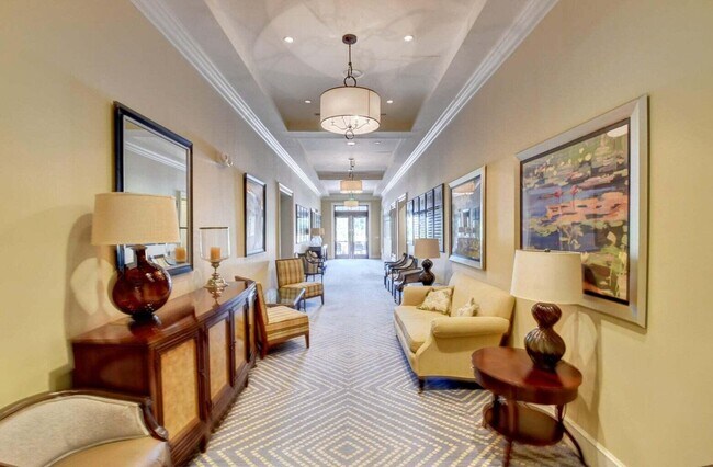 Building Photo - 4559 S Lake Dr