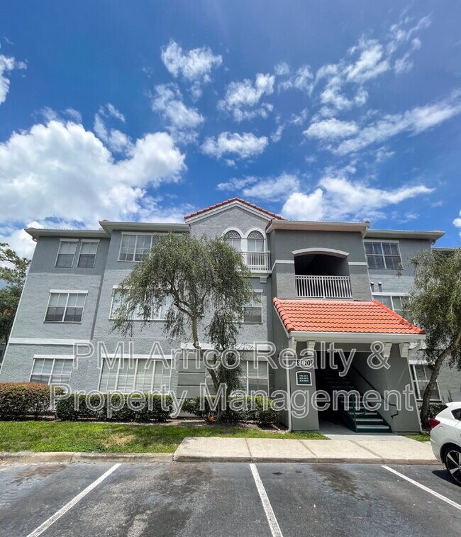 Building Photo - 18001 Richmond Place Dr