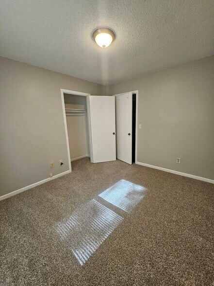 Building Photo - 5307 Dawndeer Ln